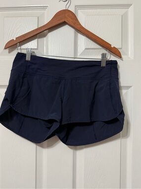 Lululemon athletica speed shorts size 6 euc